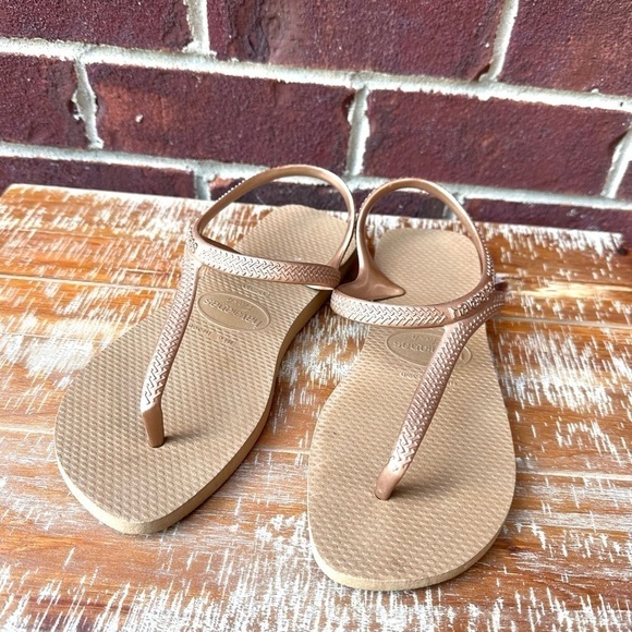 Havainas Flash Urban Sandals - Picture 1 of 8